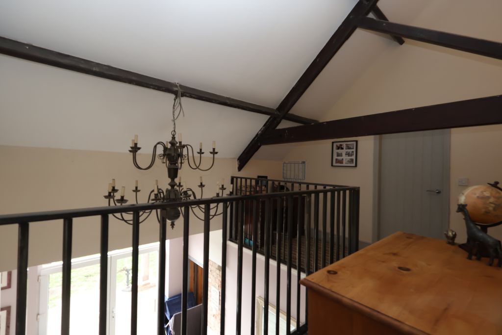 Annexe Mezzanine Landing- click for photo gallery